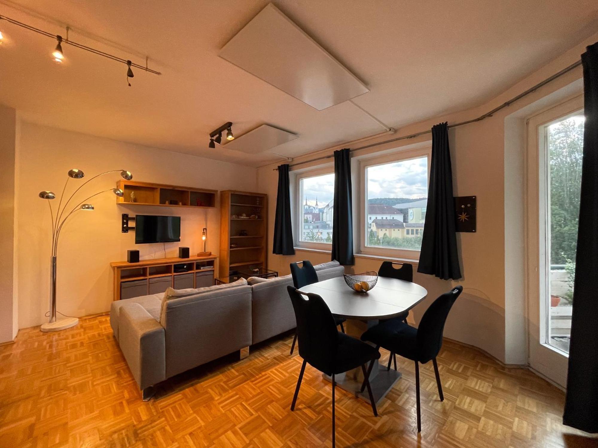 Melior City View Apartment Leoben  Esterno foto
