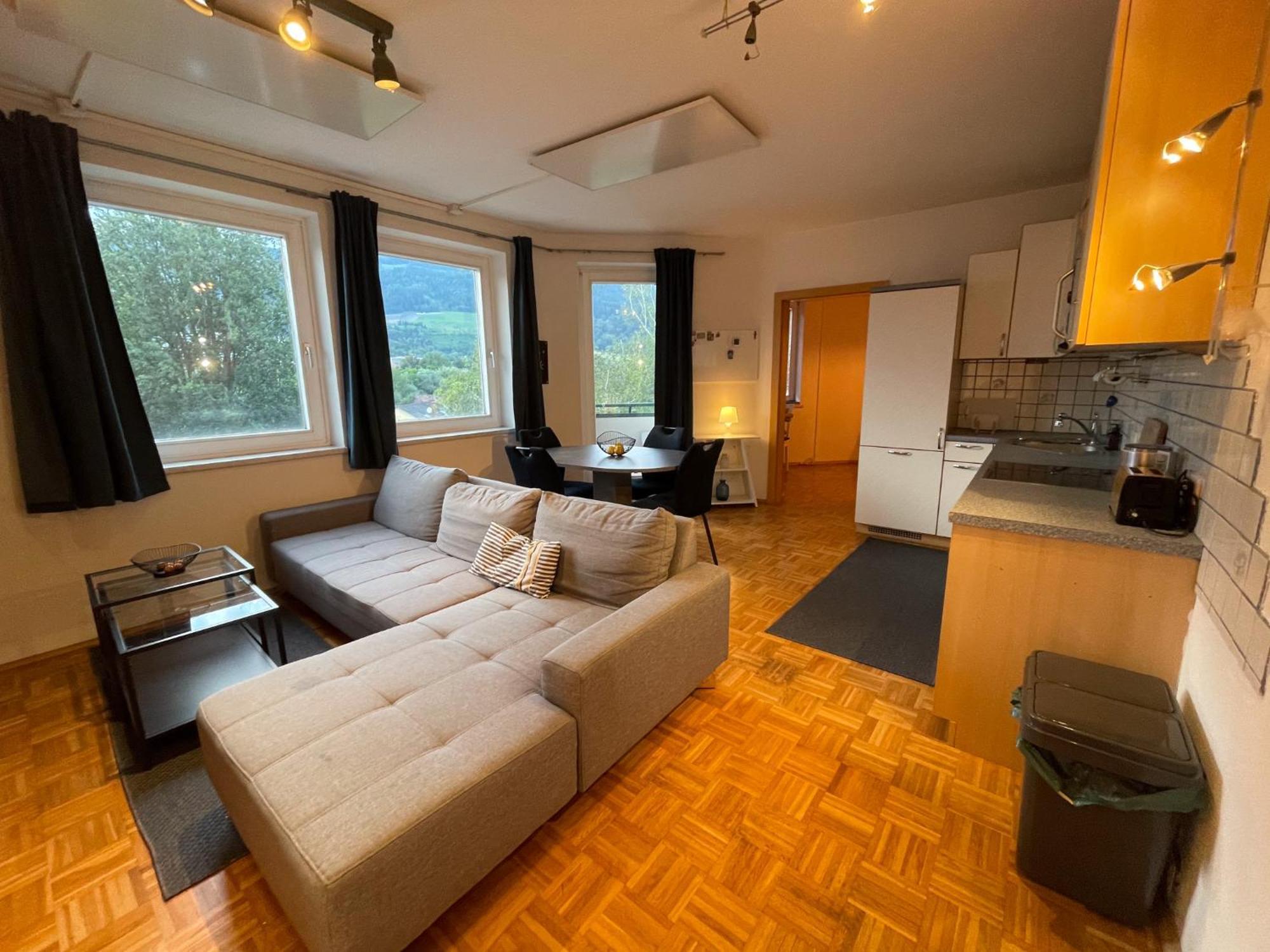 Melior City View Apartment Leoben  Esterno foto