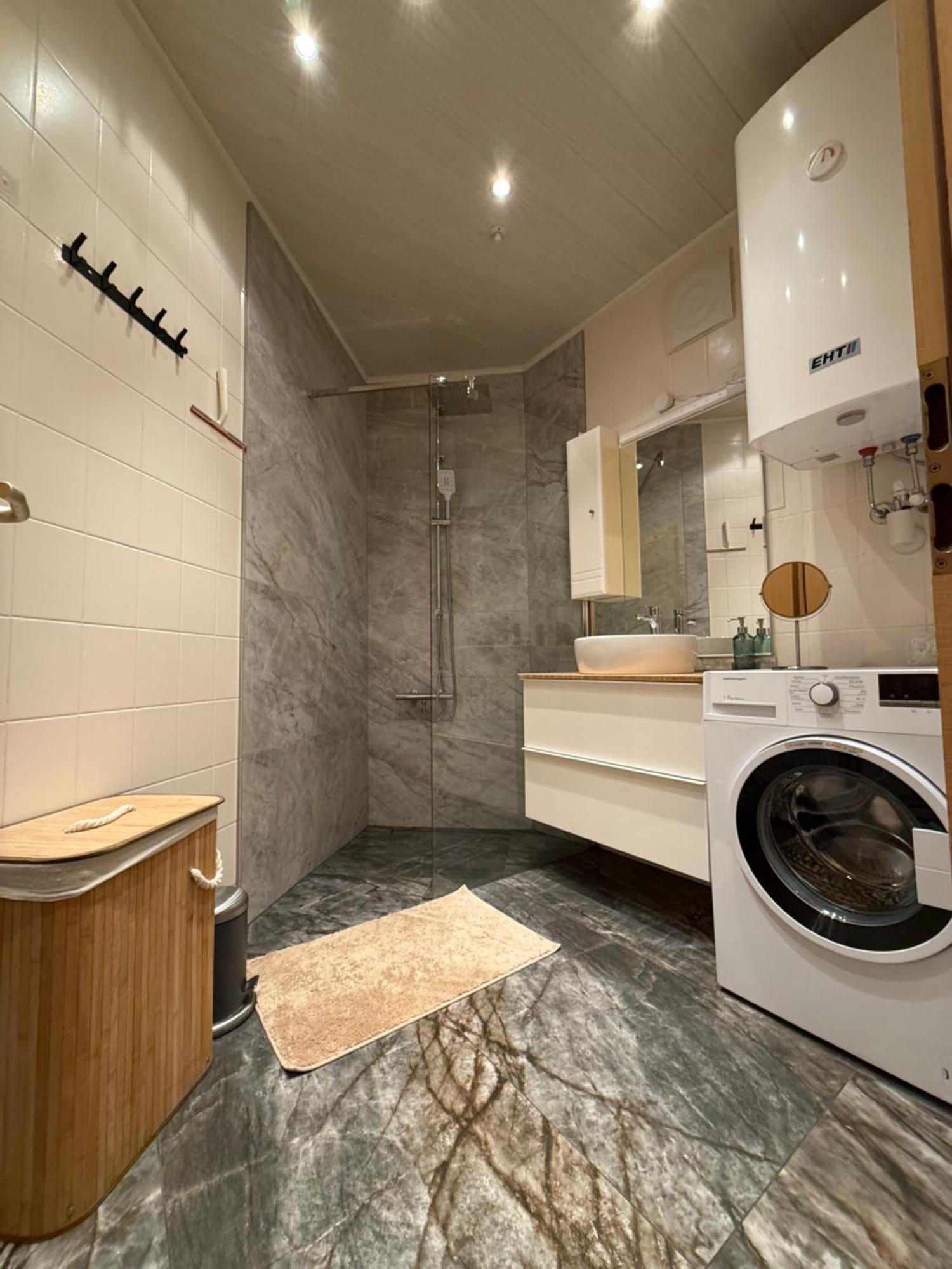 Melior City View Apartment Leoben  Esterno foto